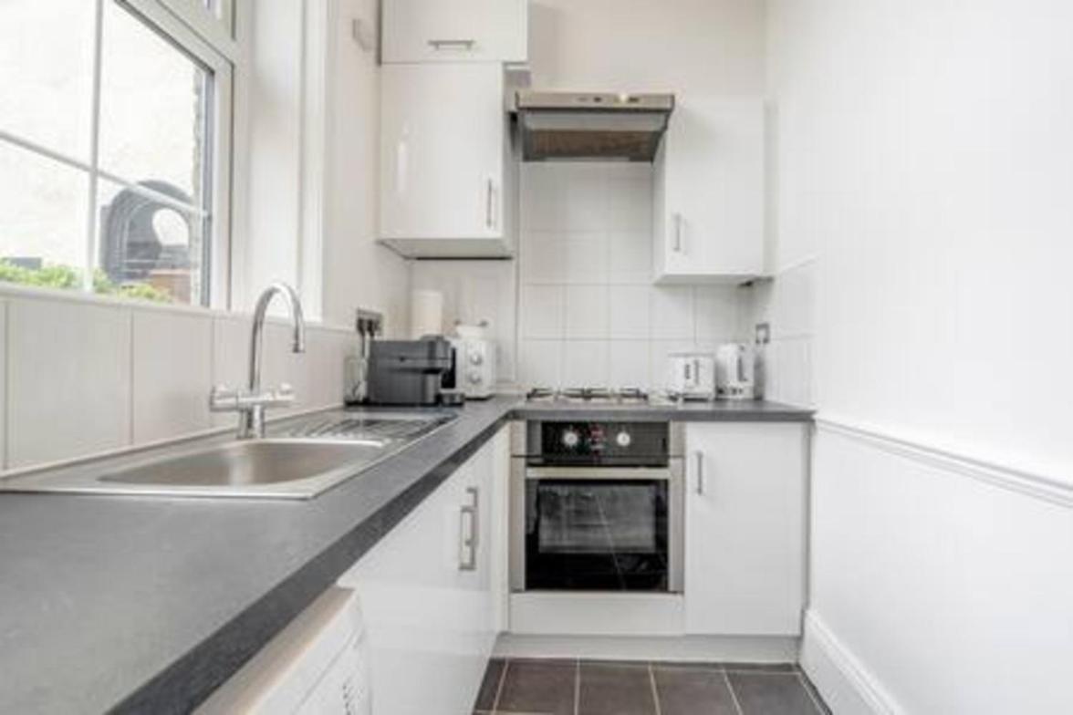 Unbeatable Location In Camden-Spacious Studio Flat Apartment London Exterior photo